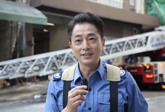 52岁TVB绿叶张松枝离巢8年演出首获认可，落魄时宁做扎铁也不回巢-笑奇网