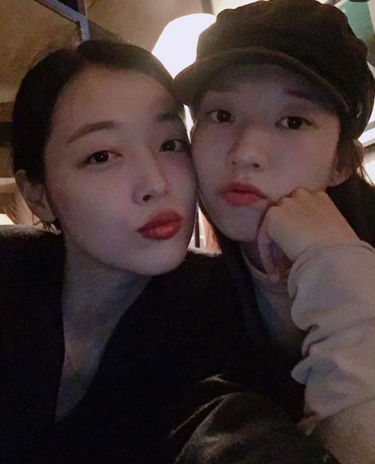 金宣雅公开收养雪莉生前养的猫感谢金希澈帮忙照顾