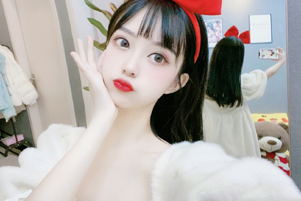 抖音苓妹妹真名叫什么网红女神颜值在线长相甜美