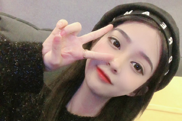 抖音苓妹妹真名叫什么网红女神颜值在线长相甜美
