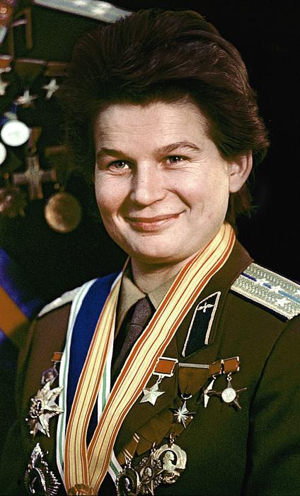 瓦莲京娜·捷列什科娃1937年3月6日出生在苏联雅罗斯拉夫尔州图塔耶夫