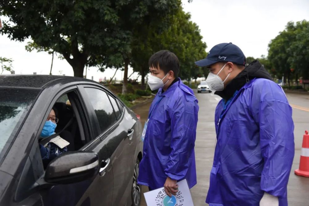 主要負責港口區建政路防控卡點和參與9個小區網格化疫情聯防聯控工作.