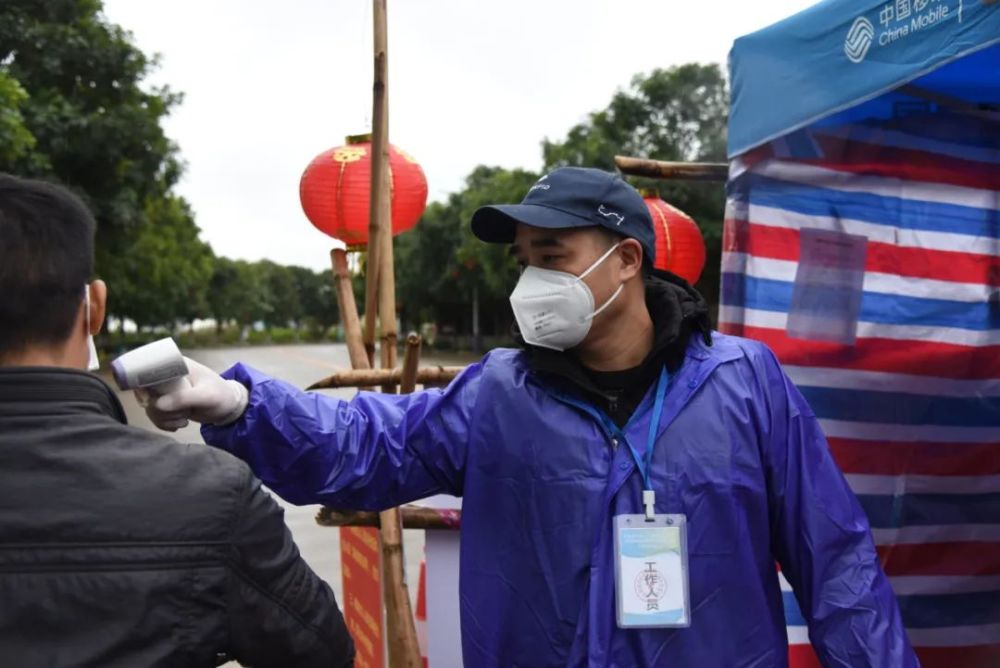 主要負責港口區建政路防控卡點和參與9個小區網格化疫情聯防聯控工作.