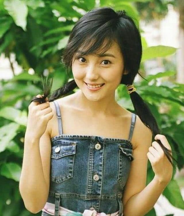 角走红的史可,在后来拍摄电影《不完全恋人》时与日本演员阿部力相识