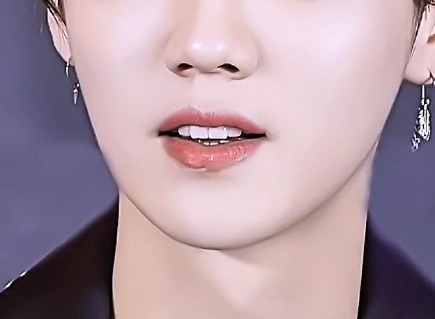 看"嘴巴"猜明星,认出鹿晗,易烊千玺的还行,全说出来的是"大佬"!