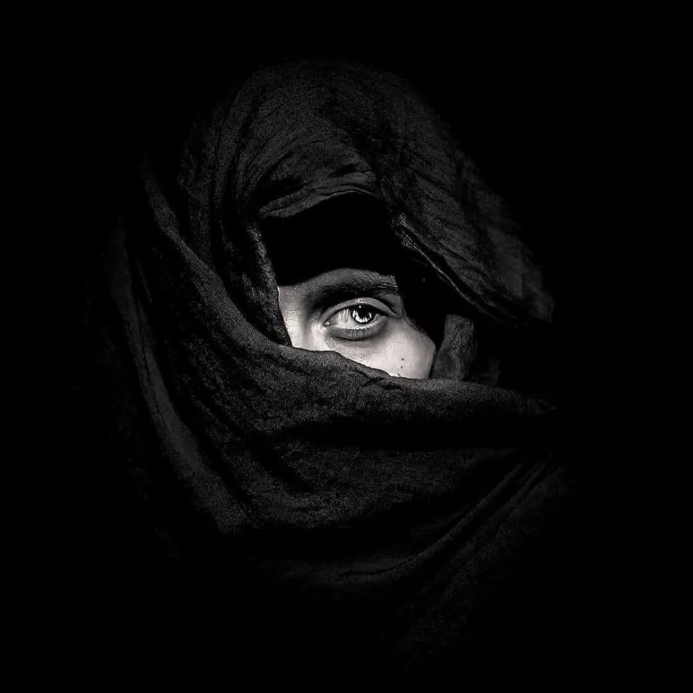 黑暗中无比清晰:暗调摄影作品欣赏