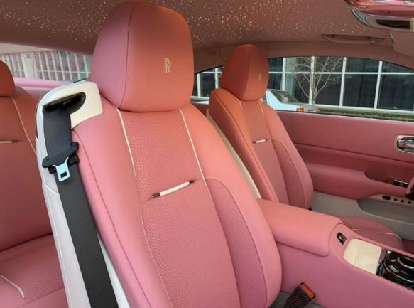 江西富少花670万买到劳斯莱斯魅影,粉色专属漆,坦言打算送媳妇