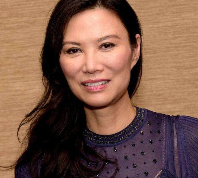 邓文迪|邓文迪进军直播界，想做网红？默多克给的钱还不够花？