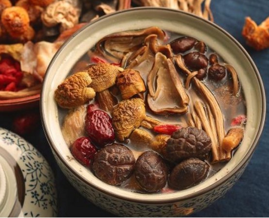 广东人的命靠老火靓汤续吃饭不饮汤广东人没法活