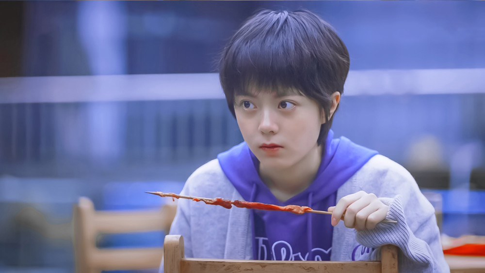 网剧《重生》的陈蕊,00后当红演员,曾出演《巴啦啦小魔仙》