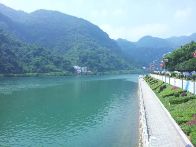 湖北最適合定居的城市，武漢不在其中，其中一個(gè)被譽(yù)為中國的馬代(圖1)