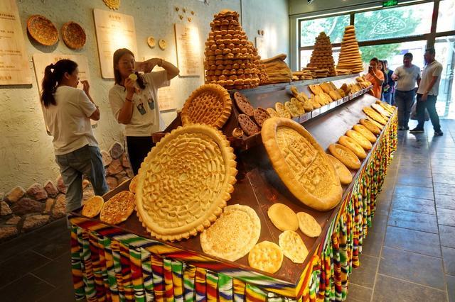 新疆馕文化有两千多年历史不懂囊不食馕就别说你也喜欢新疆