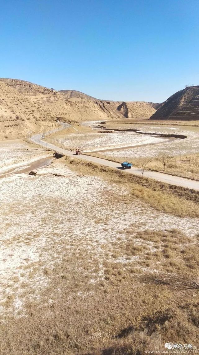 实拍罗涧河明长城与红柳河交汇处