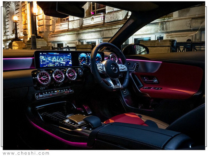 奔驰amg新款cla猎装版!配超强2.0t引擎,内饰更豪华