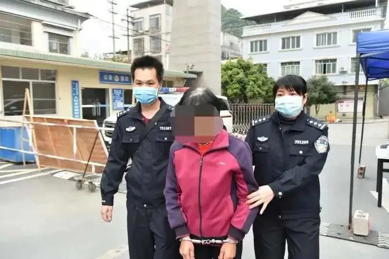 据罗城警方介绍,经初步审讯,兰某梅对犯罪事实供认不讳,目前案件正在