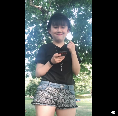 21岁小彩旗近照胖到认不出网友质问杨丽萍为什么不管