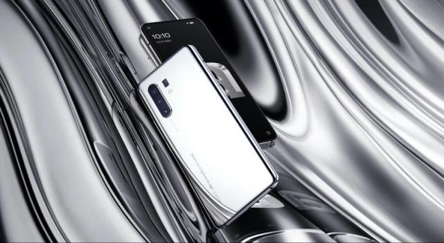 vivo推出新联名手机镜面设计