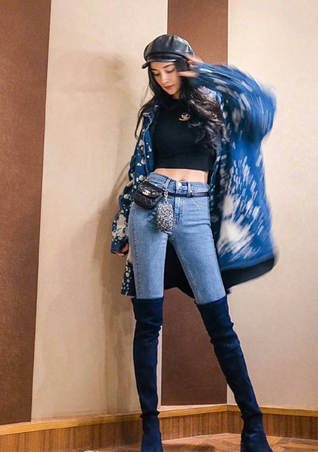 杨幂的腿到底有多细?半永久过膝靴上线,穿了裤子也能往里塞!_腾讯新闻