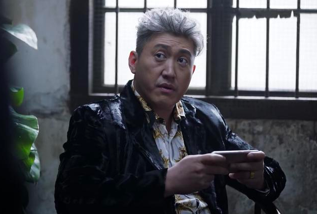 有因这部现象级的电视剧走红,有点可惜,这可能是所有出演反派角色演员