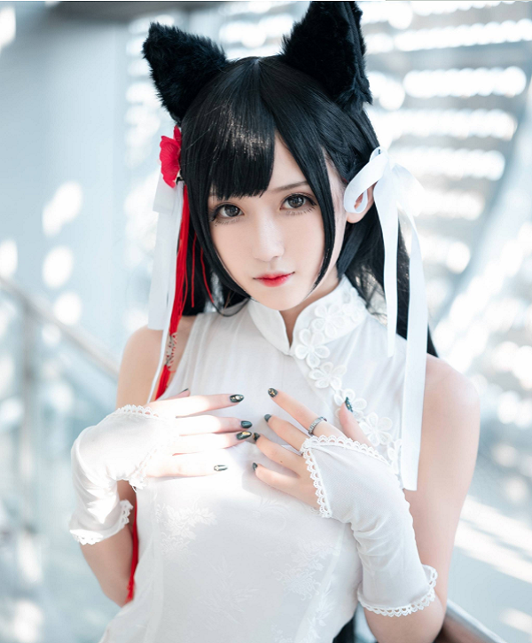 本以为腐团儿的cos足够惊艳,当看到海琴烟的冰公主,真相了!_腾讯新闻