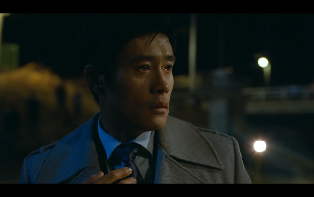 2010年由李秉宪,崔岷植主演的犯罪片《看见