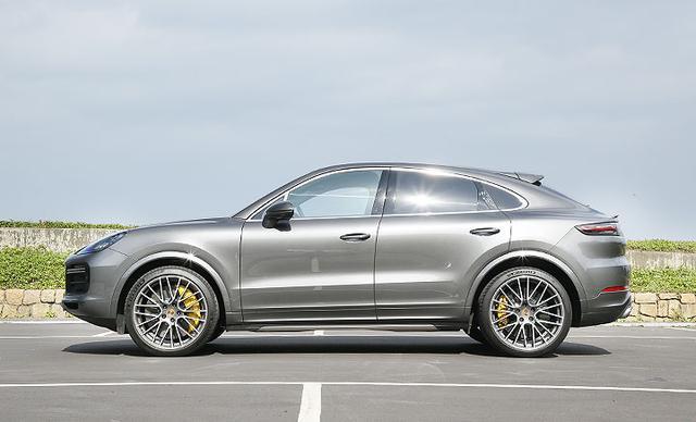 不比911温驯suv,试驾保时捷cayenne turbo coupé