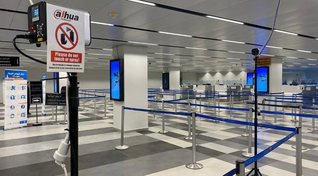 贝鲁特哈里里国际机场,两台中国捐赠体温扫描仪 / 网络