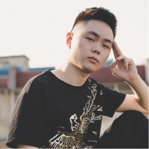 寂然韩信强的离谱,qg职业选手赞叹:"远超常人理解"!