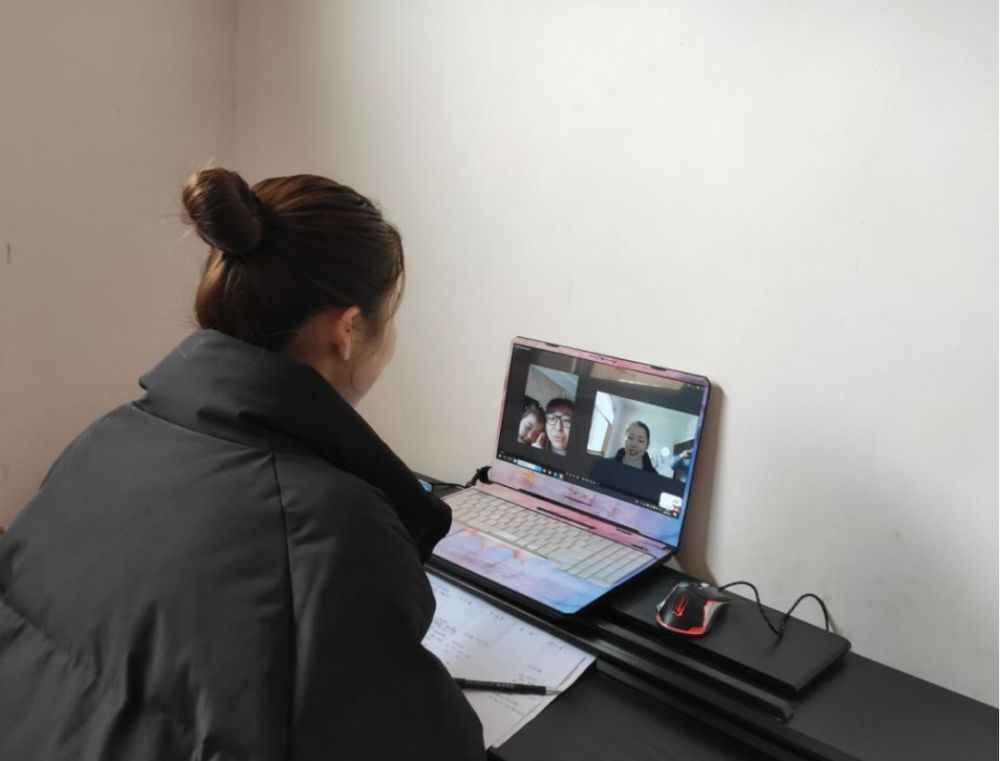 洪泽幼儿园携手共战疫线上家访暖人心