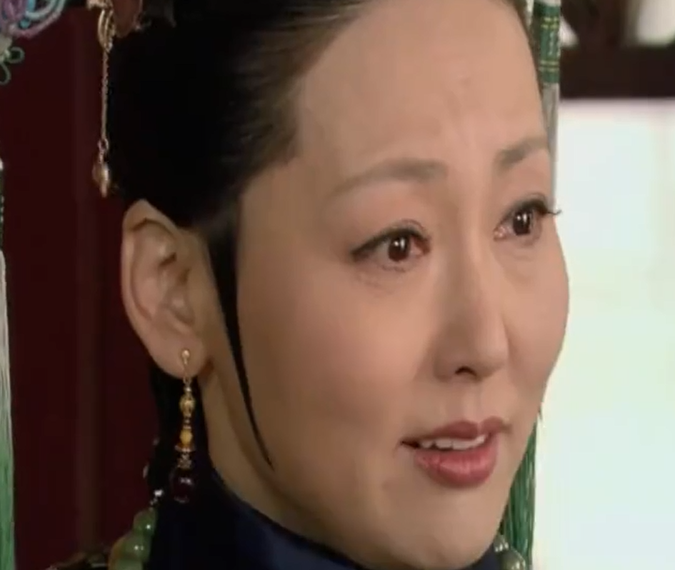 甄嬛传:甄嬛母亲进宫时,为何每次都故意避开雍正?真相令人细思极恐