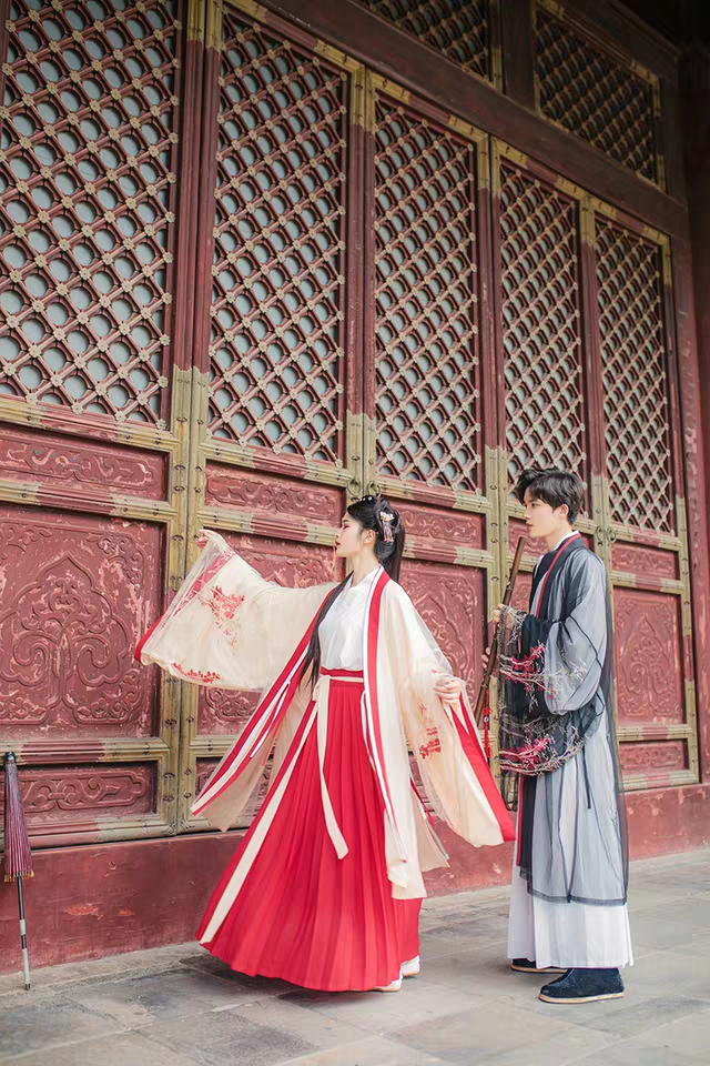 初春炸街必备情侣cp汉服君临霸气嬿婉同心则柔情似水