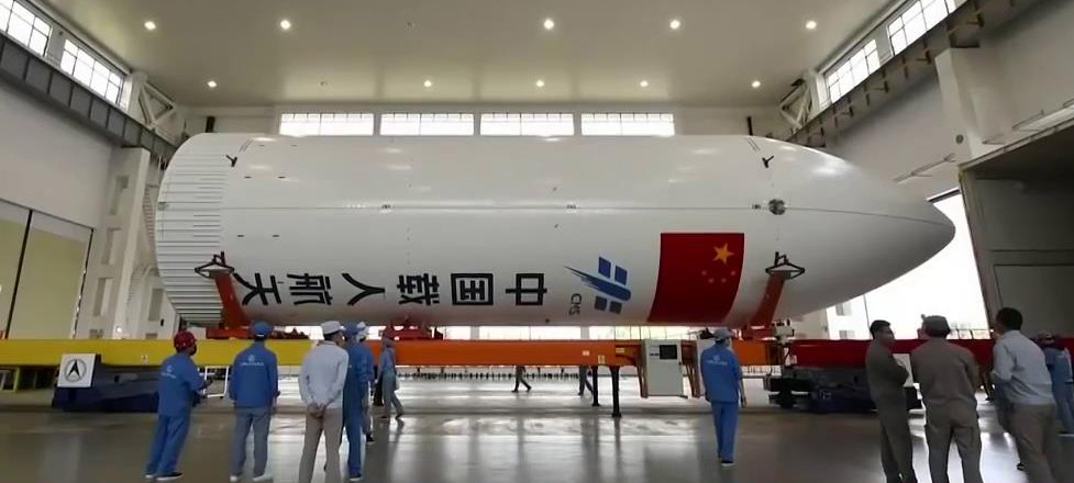 长征5号b,其近地轨道运力不小于22吨,是在轨建造天宫空间站的主力运载
