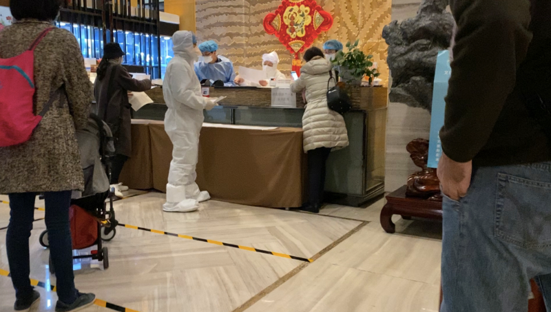 境外返京人员隔离酒店内部曝光,记者现场目击