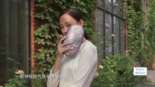 走进设计师吴英男,aviva的多彩包包世界