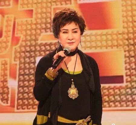 著名歌仔戏演员小凤仙病逝享年80岁生前未曾结婚却儿孙满堂