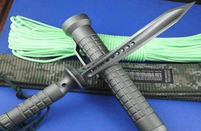 大名鼎鼎的三棱军刺,解放军为啥不装备?答案很简单,不是被禁用