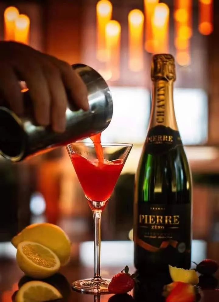 现在的年轻人都在喝葡萄酒鸡尾酒,不知道就太落伍了!