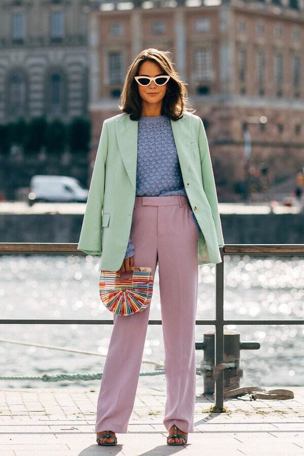 是3个颜色为好,不会很花哨又不会过于素净,薄荷绿与马克龙粉很有cp感