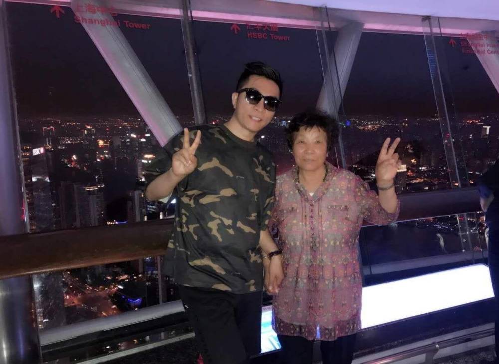 2014年,汤潮主演了一部爱情微电影《漂在北京》,这部影片对他来说意义
