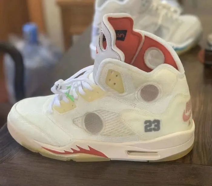 第三款Off-White x Air Jordan 5 联名现身！与渲染图相似！_腾讯新闻