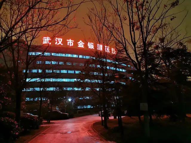 金银潭医院院长张定宇:有件事做得最正确,救不了同行非常伤心