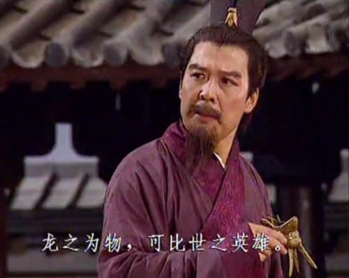 折服刺客,深得人心郡民刘平素轻先主,耻为之下,使客刺之.