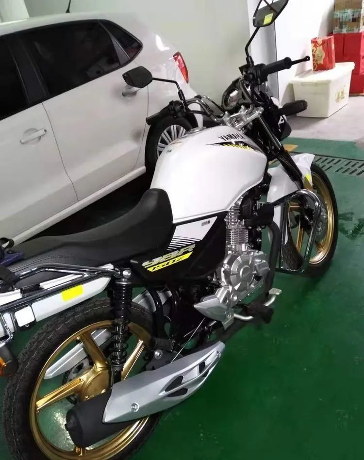 拿下老头乐雅马哈天剑150,声音真的安静啊,50岁了也算圆梦了