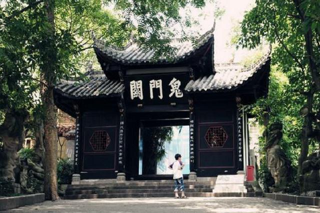 中国有一座鬼城白天人山人海晚上却无人敢逗留