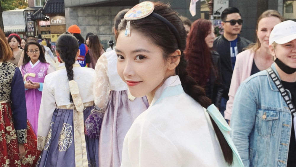 半藏森林发博回归,自拍堪称"茶艺"界王者,林有有还是差个段位