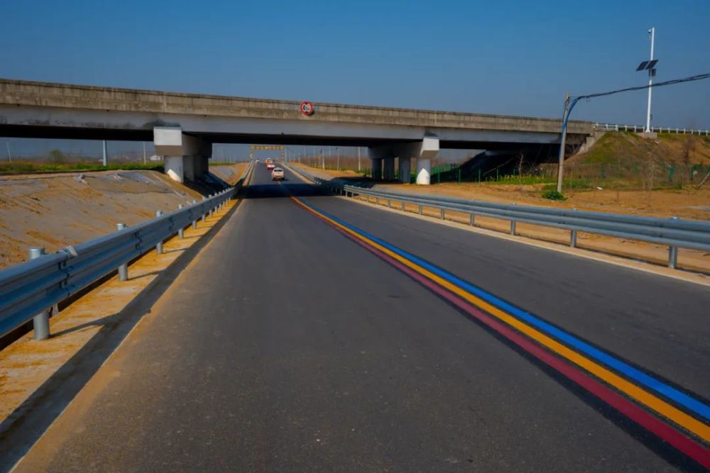 漂亮丰县首条彩虹路惊艳亮相