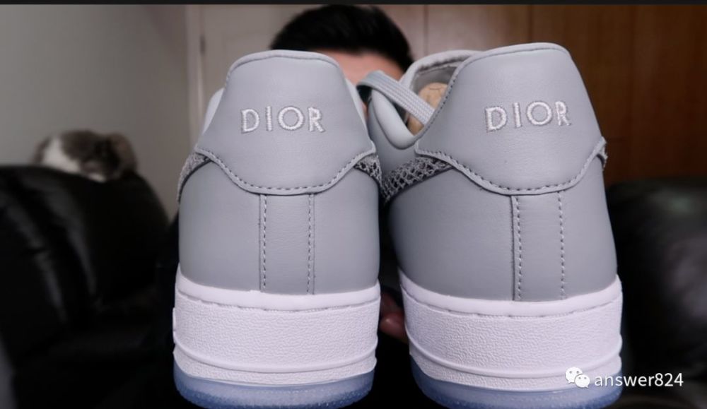 dior aj1 还没发售,先来个迪奥 af1?