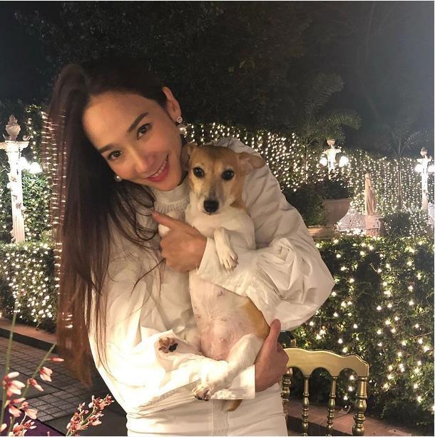 你被这位有颜有演技还心地善良的aum女王圈粉了吗 声明:配图来源于