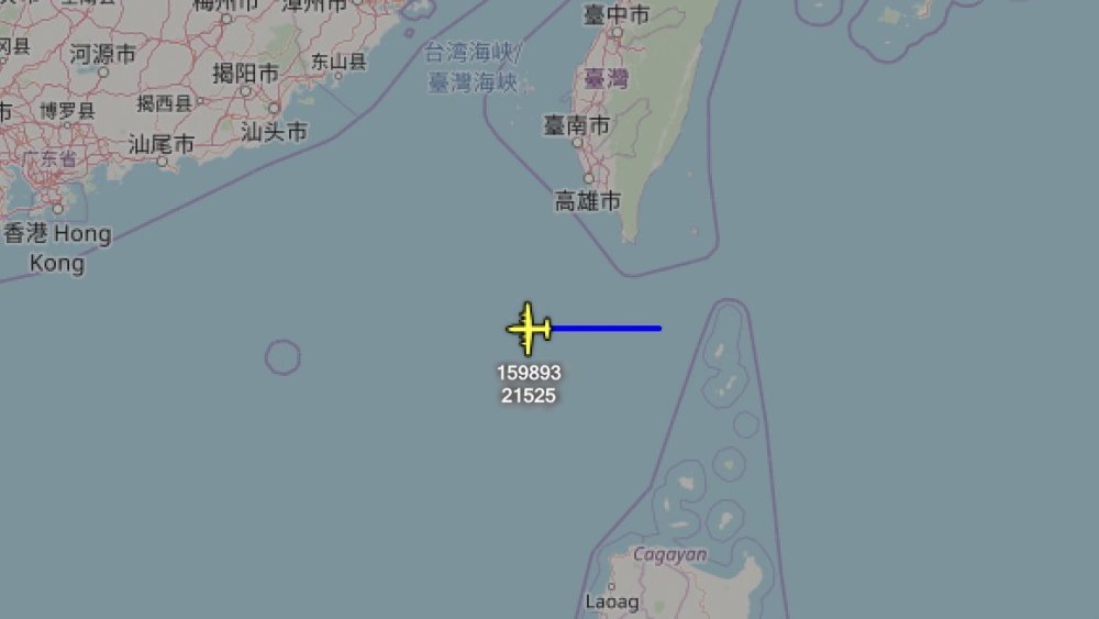 港媒：美军轰炸机闯入南海，侦察机抵近香港附近空域