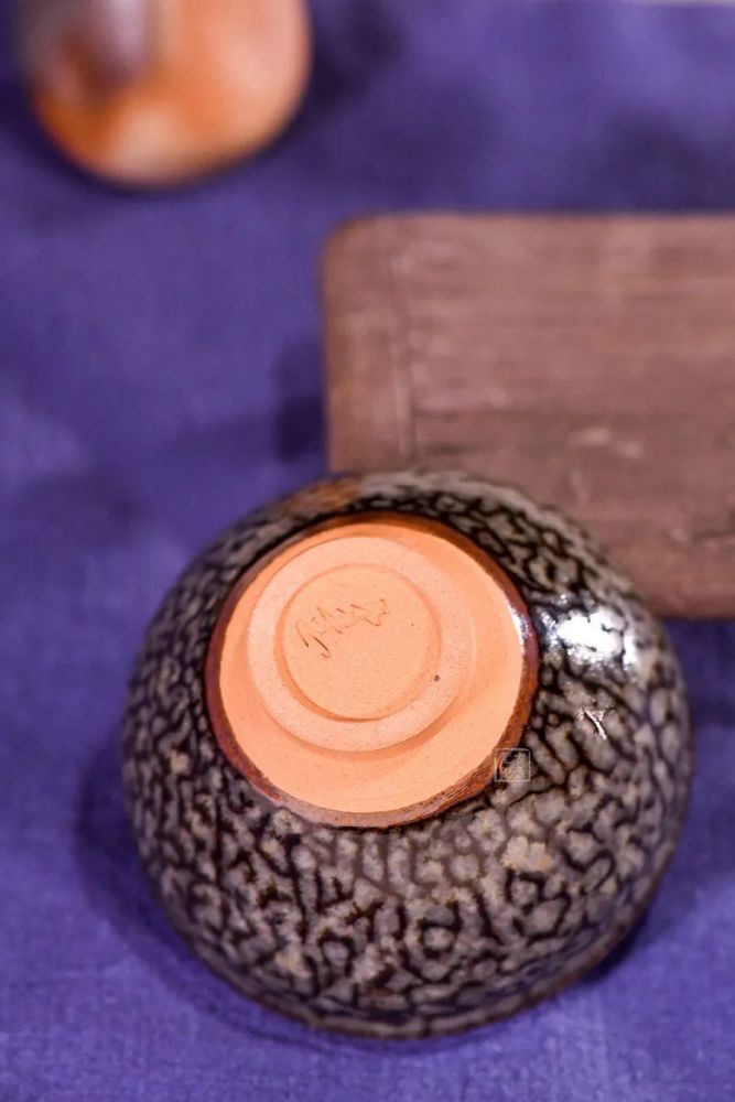 鉴赏| 邱华忠 · 豹纹束口盏